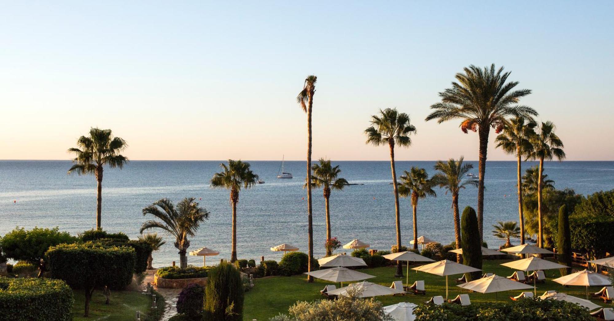 Columbia Beach Resort Писури Екстериор снимка A view of the Mediterranean Sea from the resort